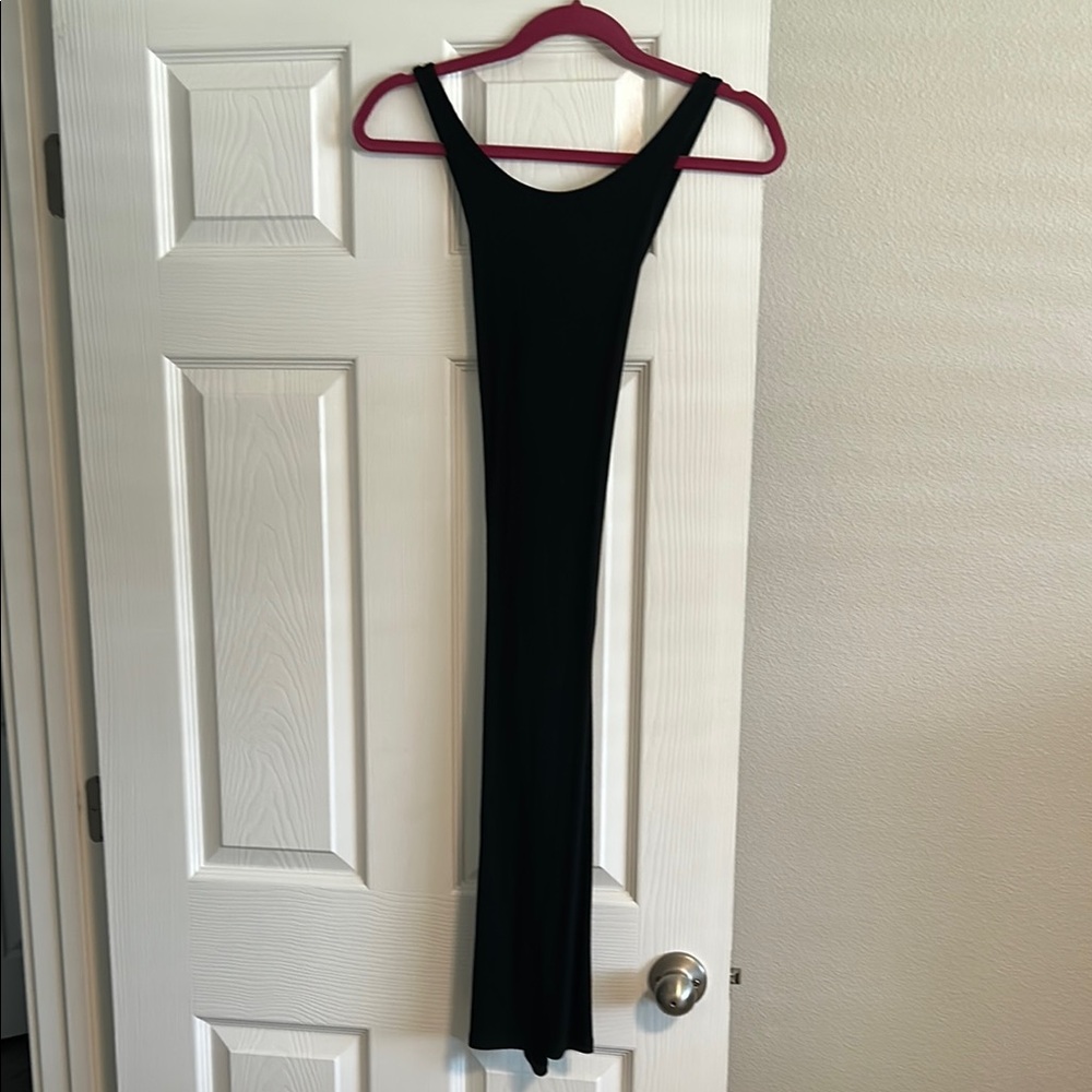 Elegant Black Sleeveless Dress